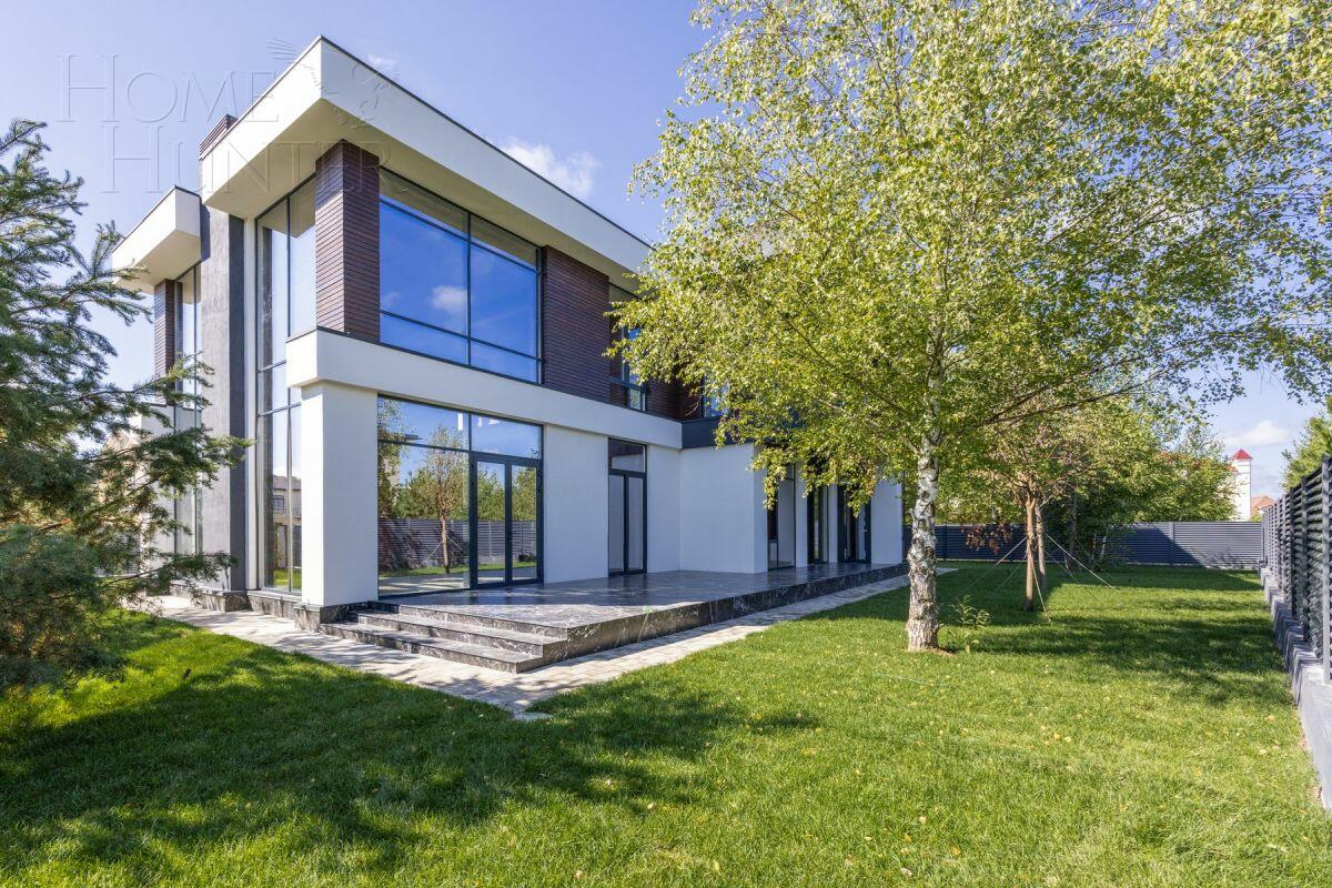 2-этажный коттедж 580 м² без отделки