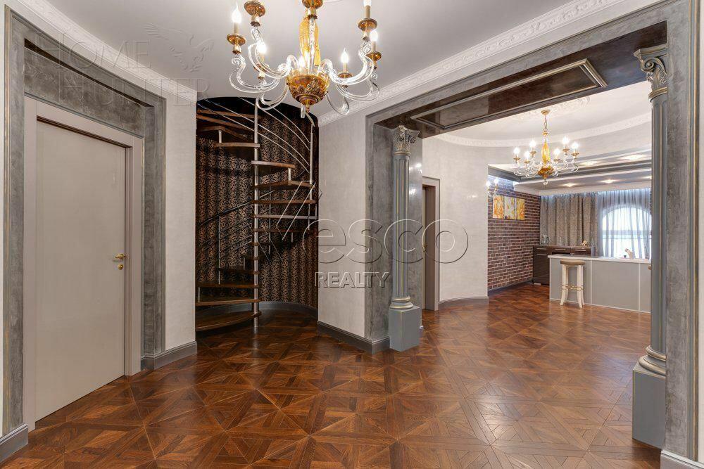 2-этажный коттедж 935 м² с отделкой