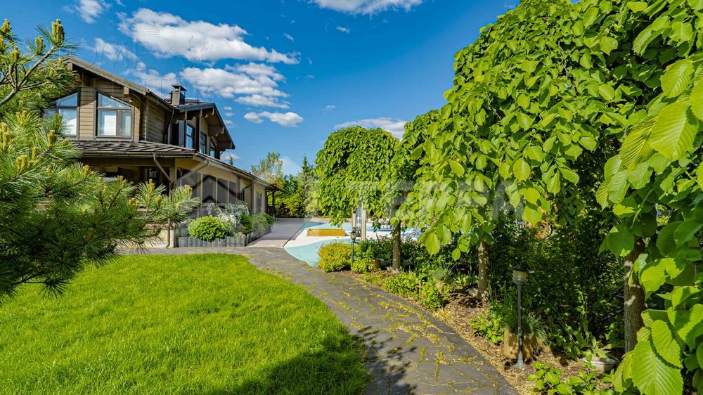 2-этажный коттедж 1 500 м² с отделкой