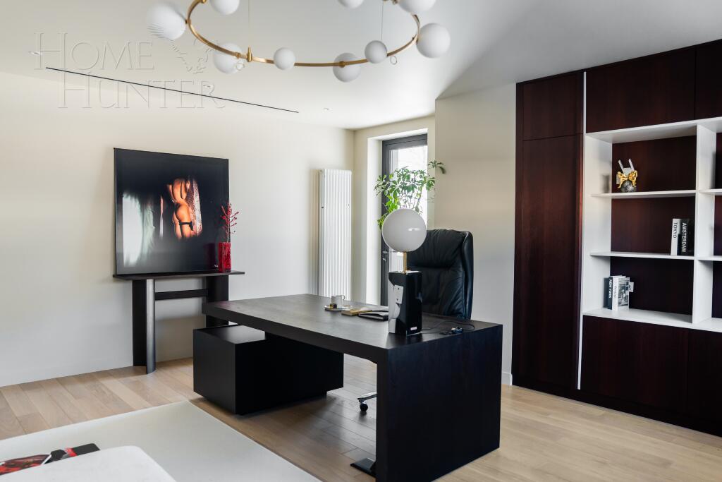 2-этажный коттедж 427 м² с отделкой