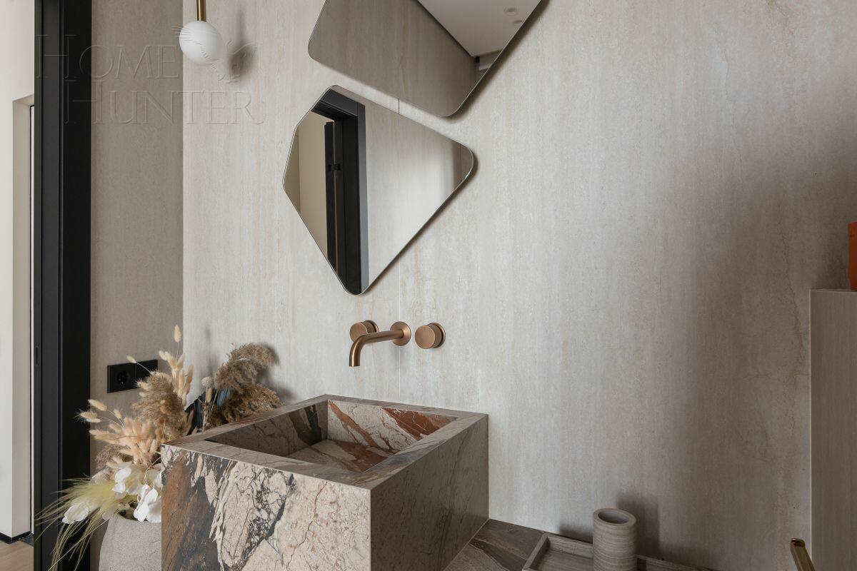 2-этажный коттедж 250 м² с отделкой