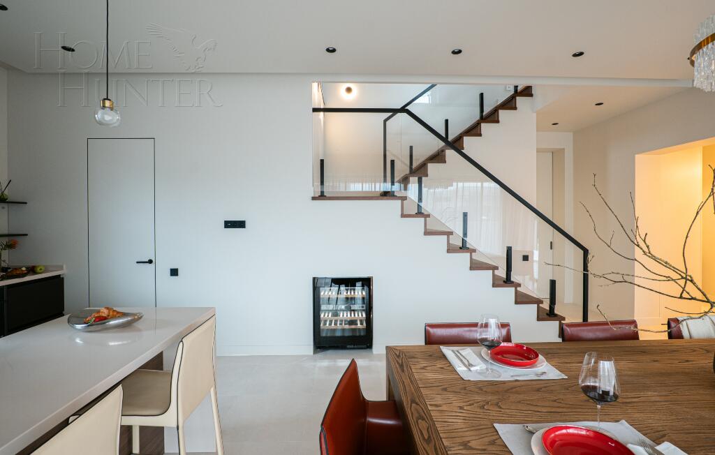 2-этажный коттедж 427 м² с отделкой