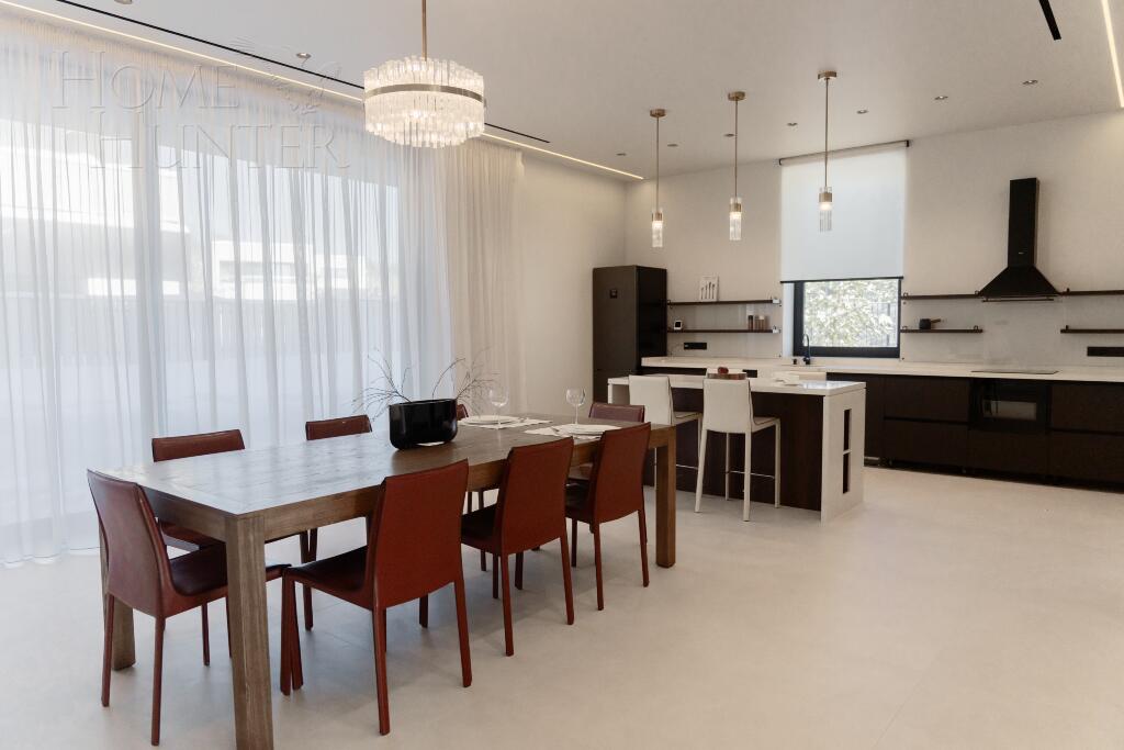 2-этажный коттедж 427 м² с отделкой