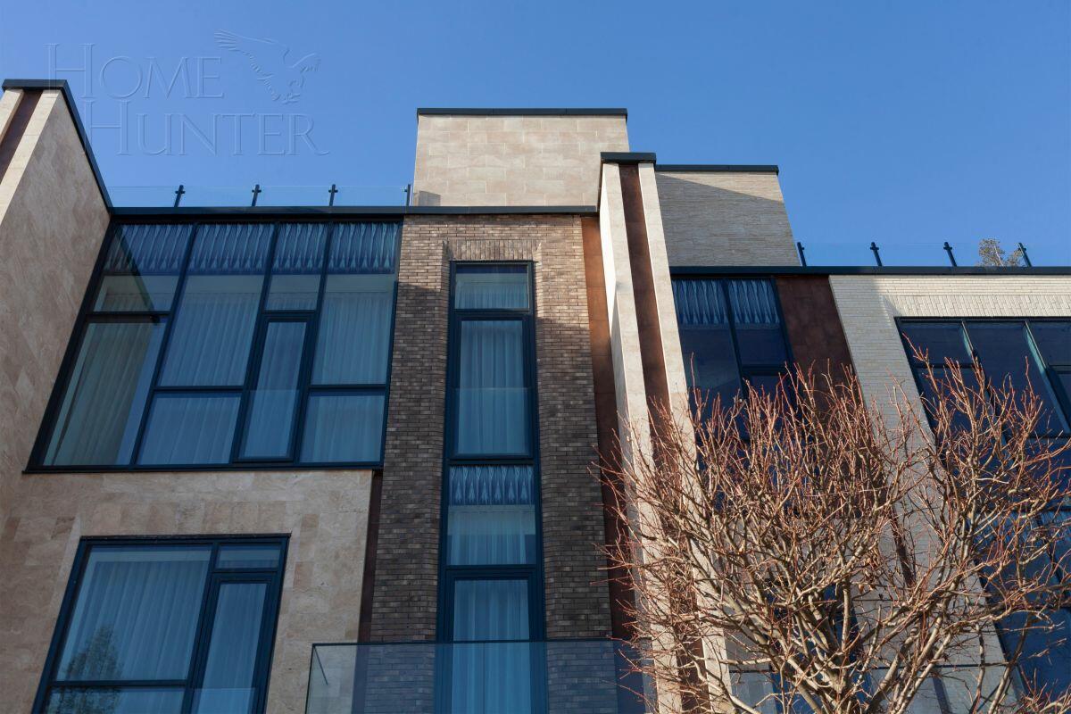 4-этажный таунхаус 278 м² с отделкой