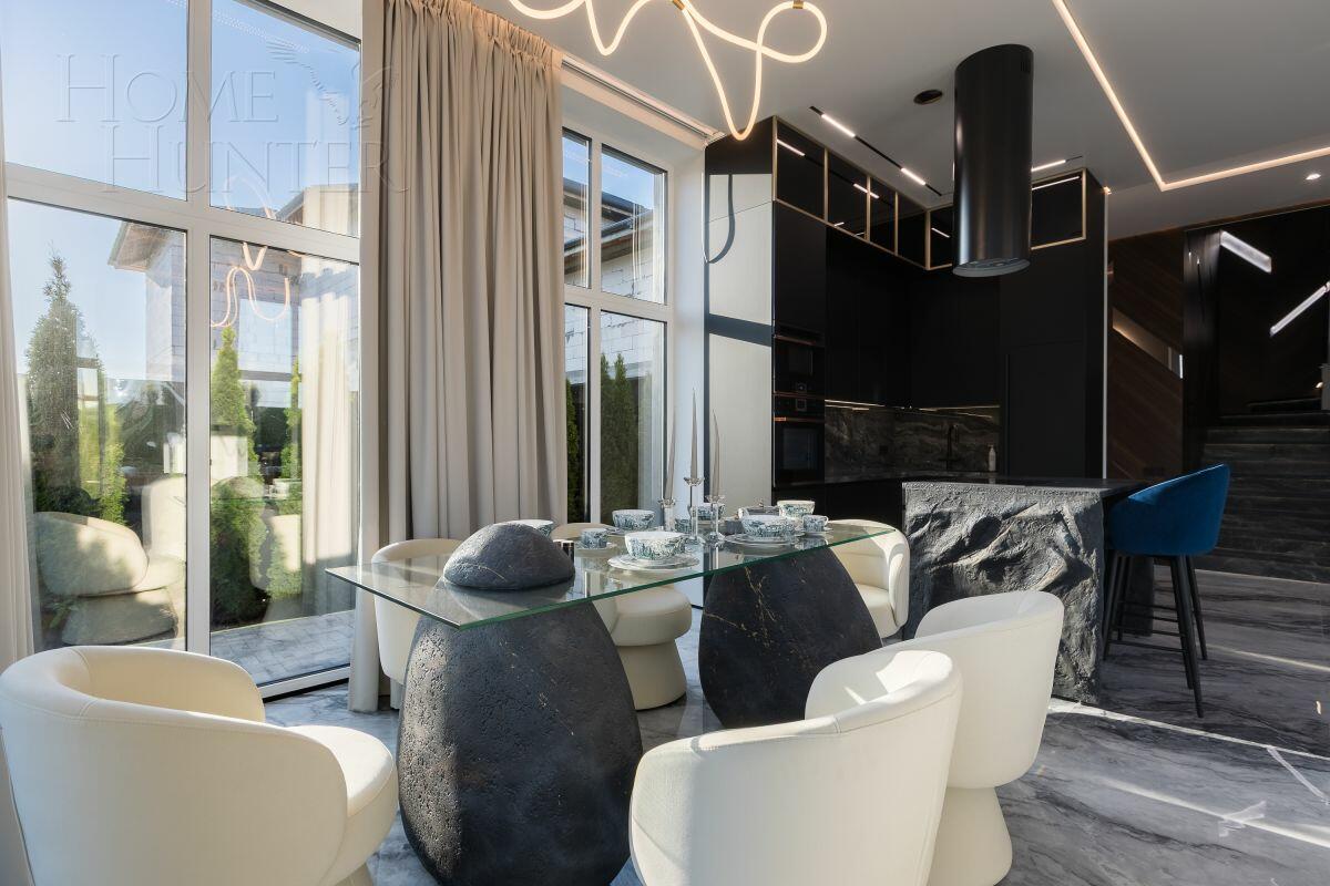 2-этажный коттедж 250 м² с отделкой