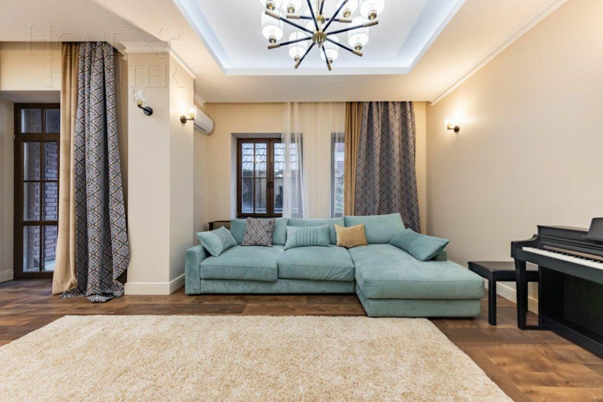 2-этажный таунхаус 320 м² с отделкой