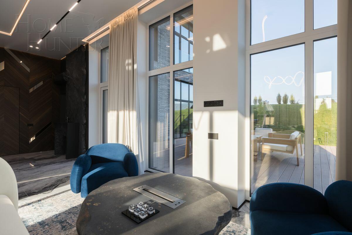 2-этажный коттедж 250 м² с отделкой