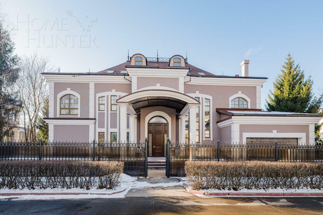 2-этажный коттедж 1 000 м² с отделкой