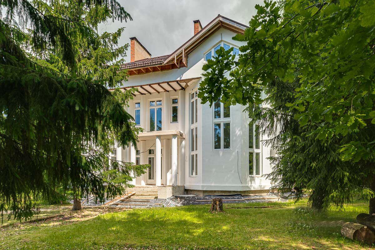 2-этажный коттедж 893 м² с отделкой