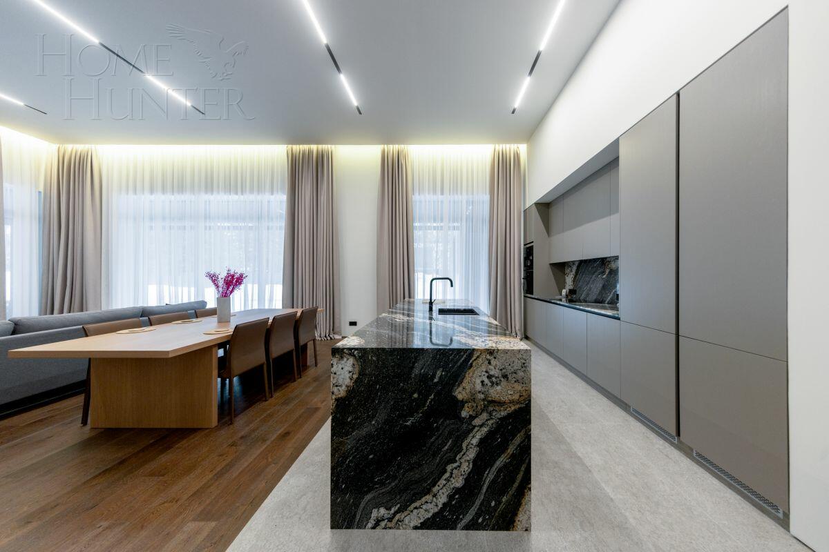 2-этажный коттедж 500 м² с отделкой