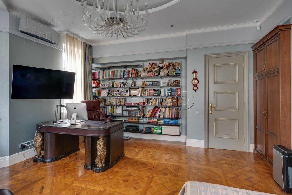 2-этажный коттедж 935 м² с отделкой