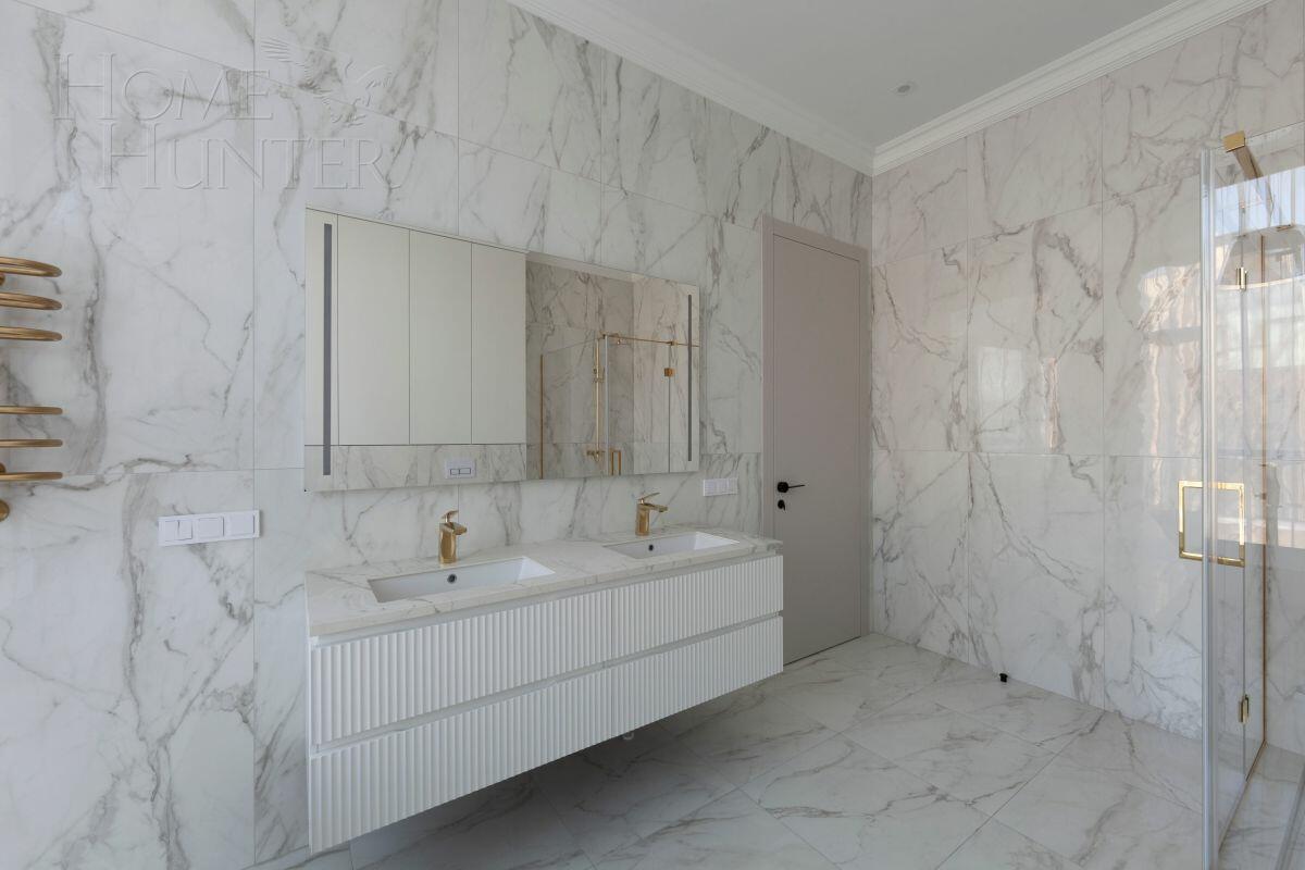 4-этажный таунхаус 278 м² с отделкой