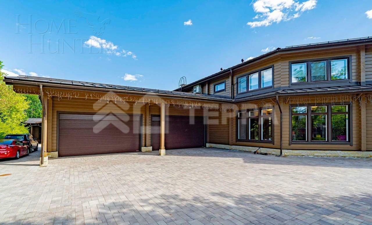 2-этажный коттедж 1 500 м² с отделкой