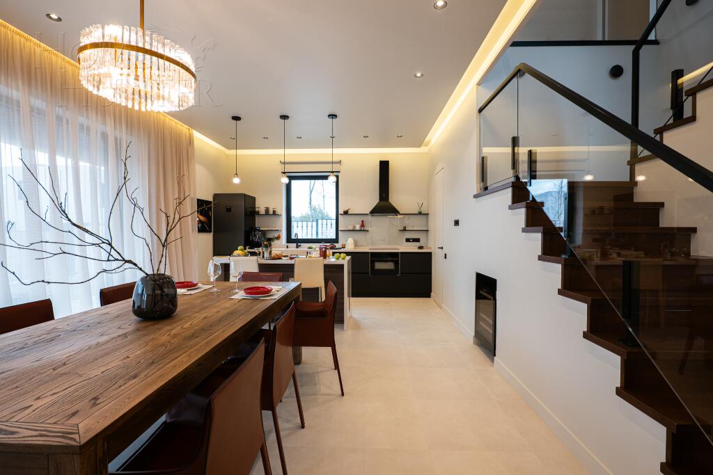 2-этажный коттедж 427 м² с отделкой