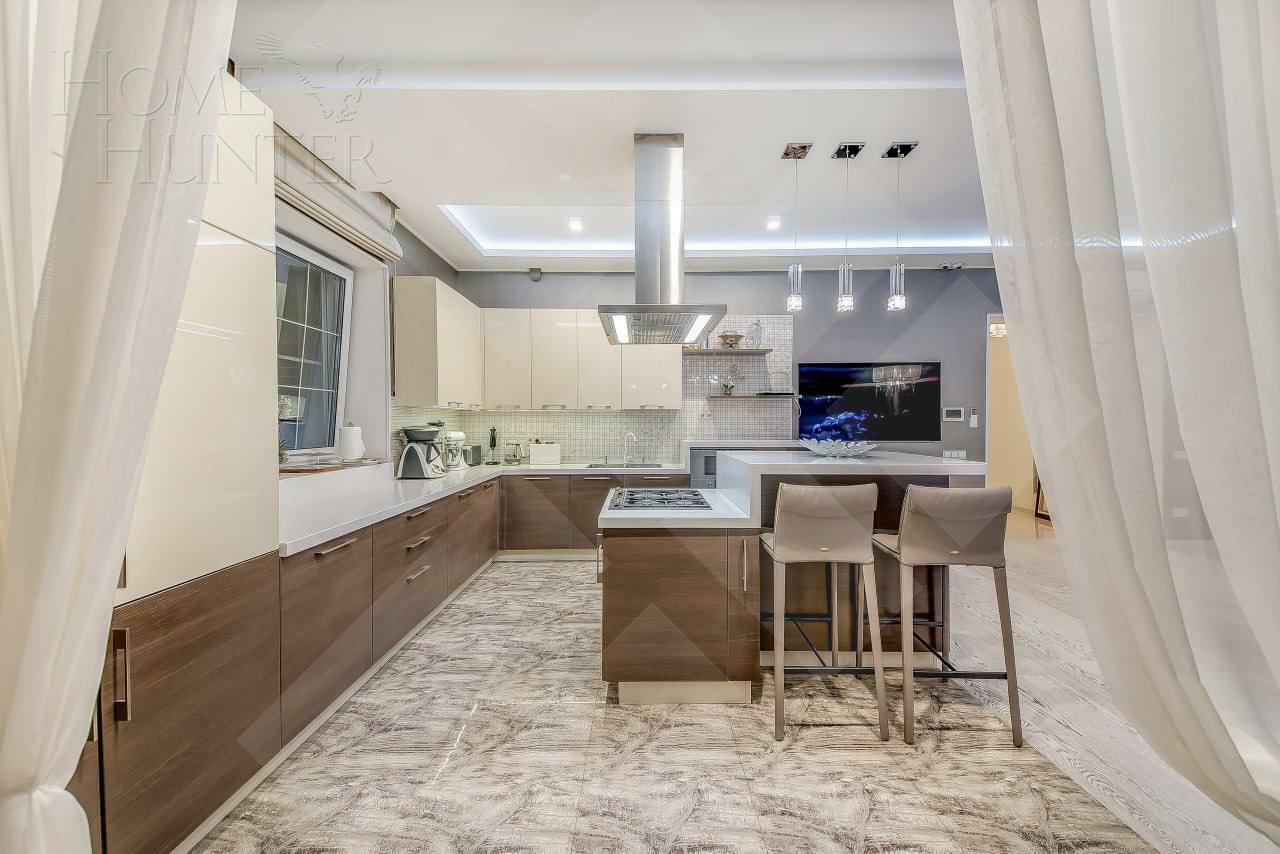 КОТТЕДЖ 700 м² с отделкой