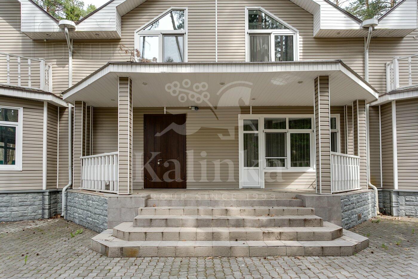 2-этажный коттедж 730 м² с отделкой