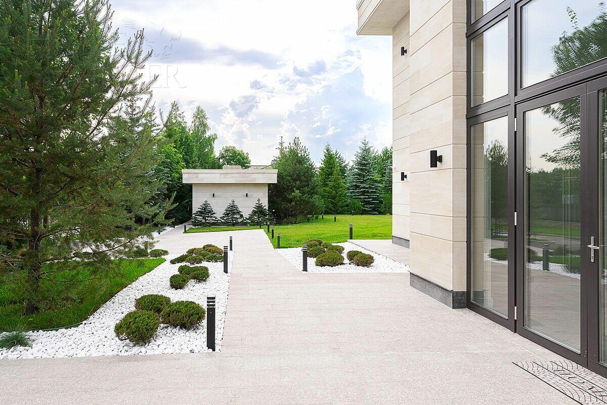 2-этажный коттедж 1 071 м² с отделкой