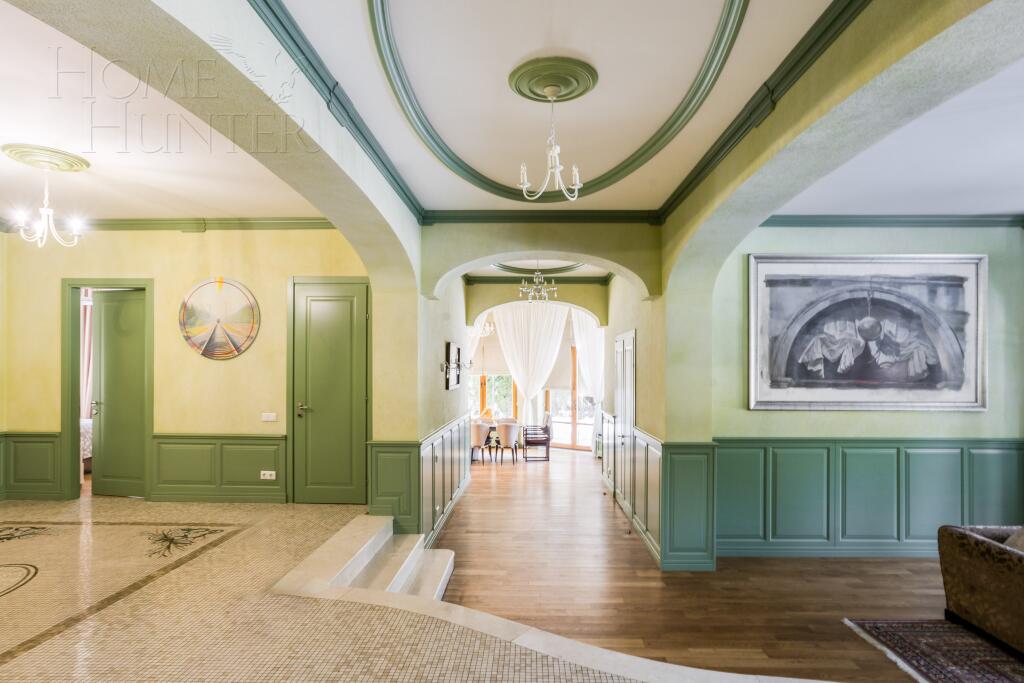 3-этажный коттедж 556 м² с отделкой