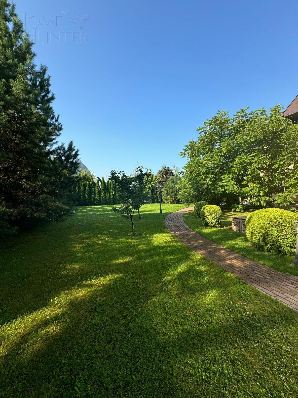 3-этажный коттедж 800 м² с отделкой