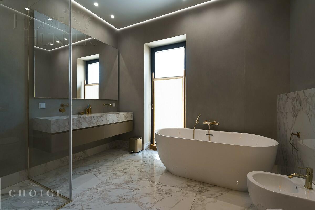 2-этажный коттедж 500 м² с отделкой