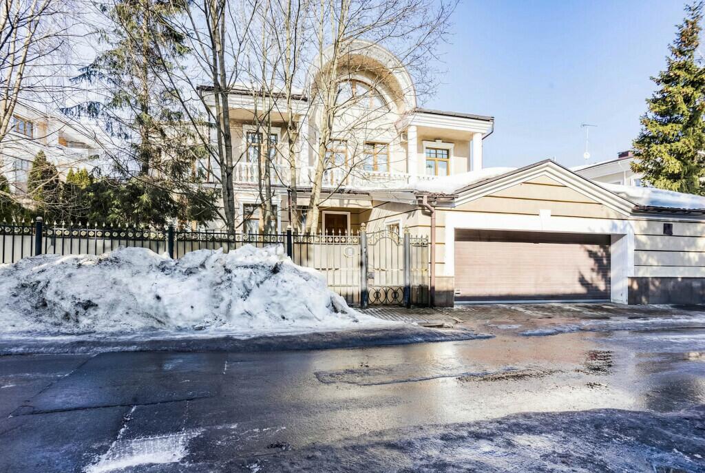 3-этажный коттедж 556 м² с отделкой