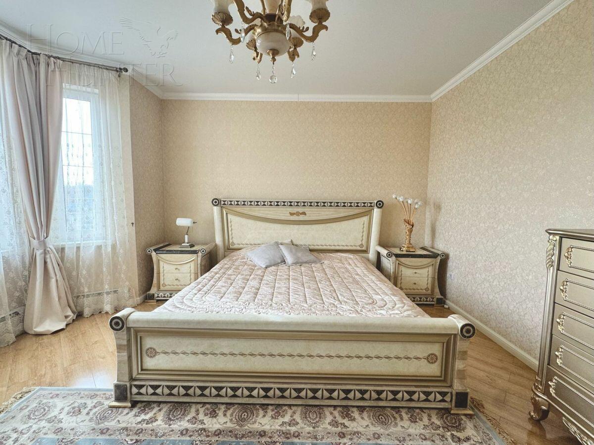 3-этажный коттедж 800 м² с отделкой