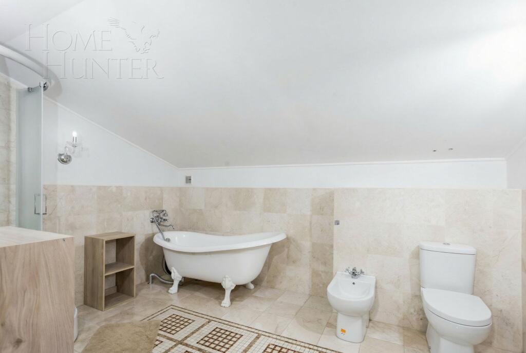 3-этажный коттедж 556 м² с отделкой