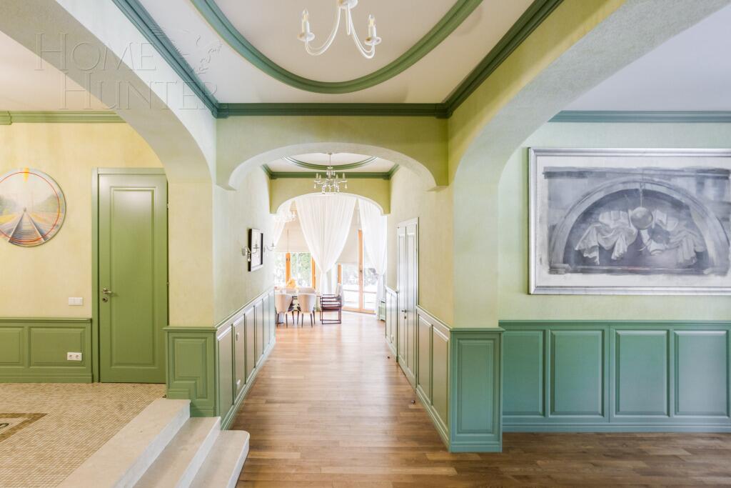 3-этажный коттедж 556 м² с отделкой