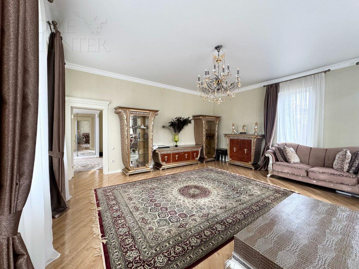 3-этажный коттедж 800 м² с отделкой