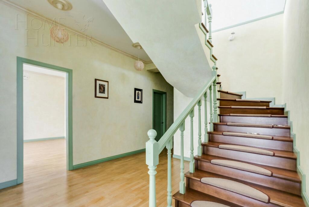 3-этажный коттедж 556 м² с отделкой