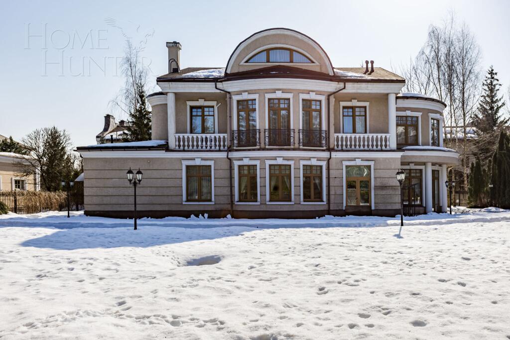 3-этажный коттедж 556 м² с отделкой