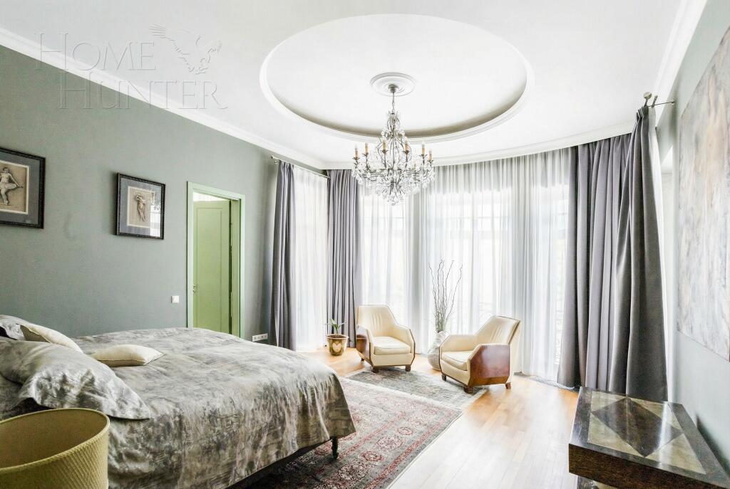 3-этажный коттедж 556 м² с отделкой