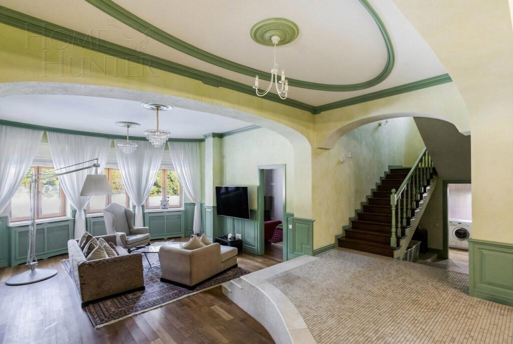 3-этажный коттедж 556 м² с отделкой