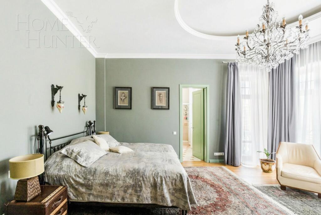 3-этажный коттедж 556 м² с отделкой