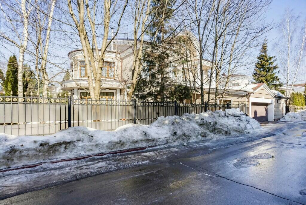 3-этажный коттедж 556 м² с отделкой