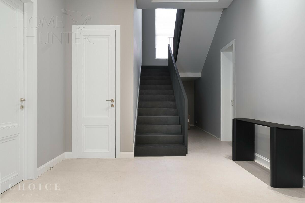 2-этажный коттедж 500 м² с отделкой