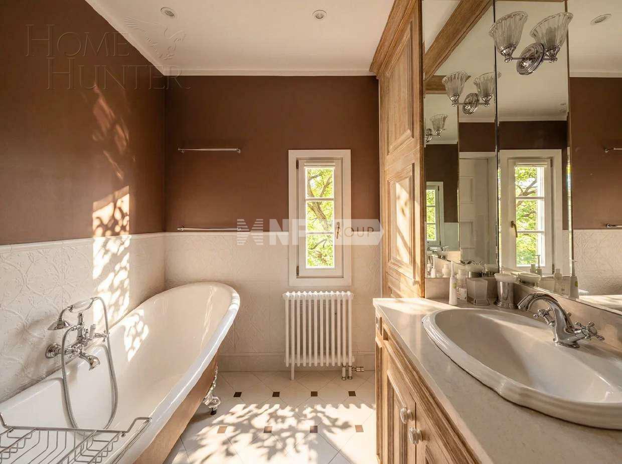 2-этажный коттедж 725 м² с отделкой