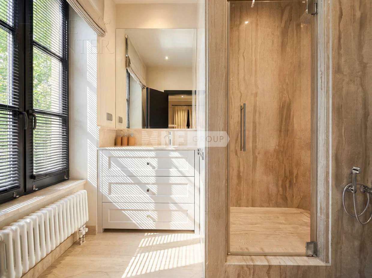 2-этажный коттедж 725 м² с отделкой