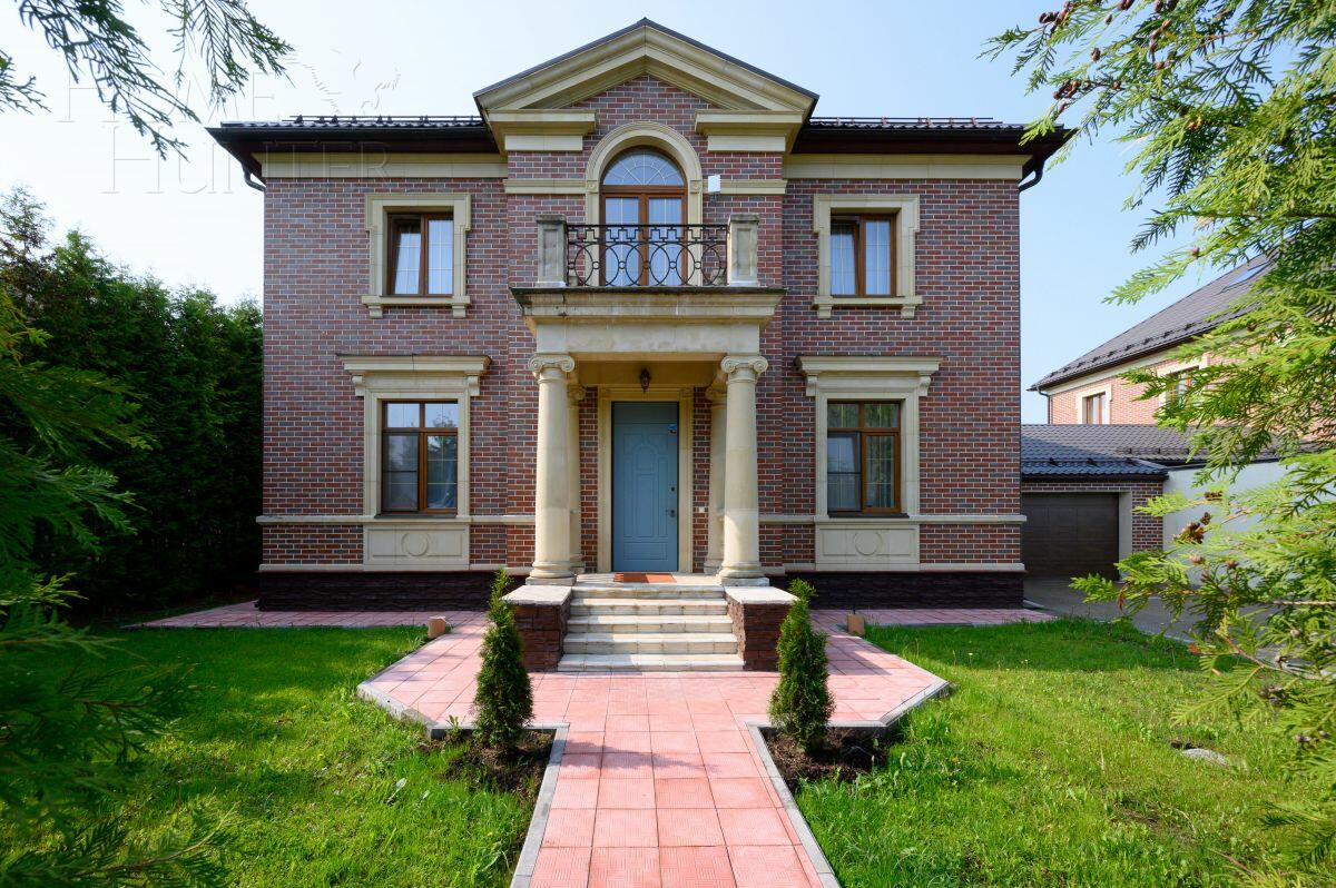 2-этажный коттедж 300 м² с отделкой