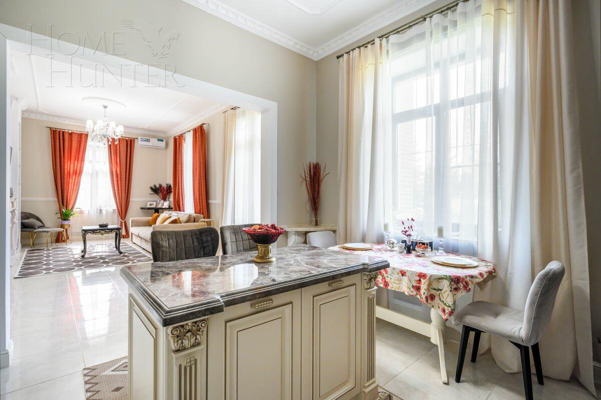 2-этажный коттедж 300 м² с отделкой