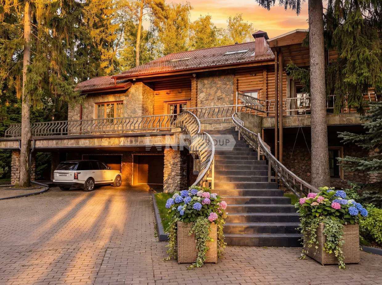 2-этажный коттедж 725 м² с отделкой