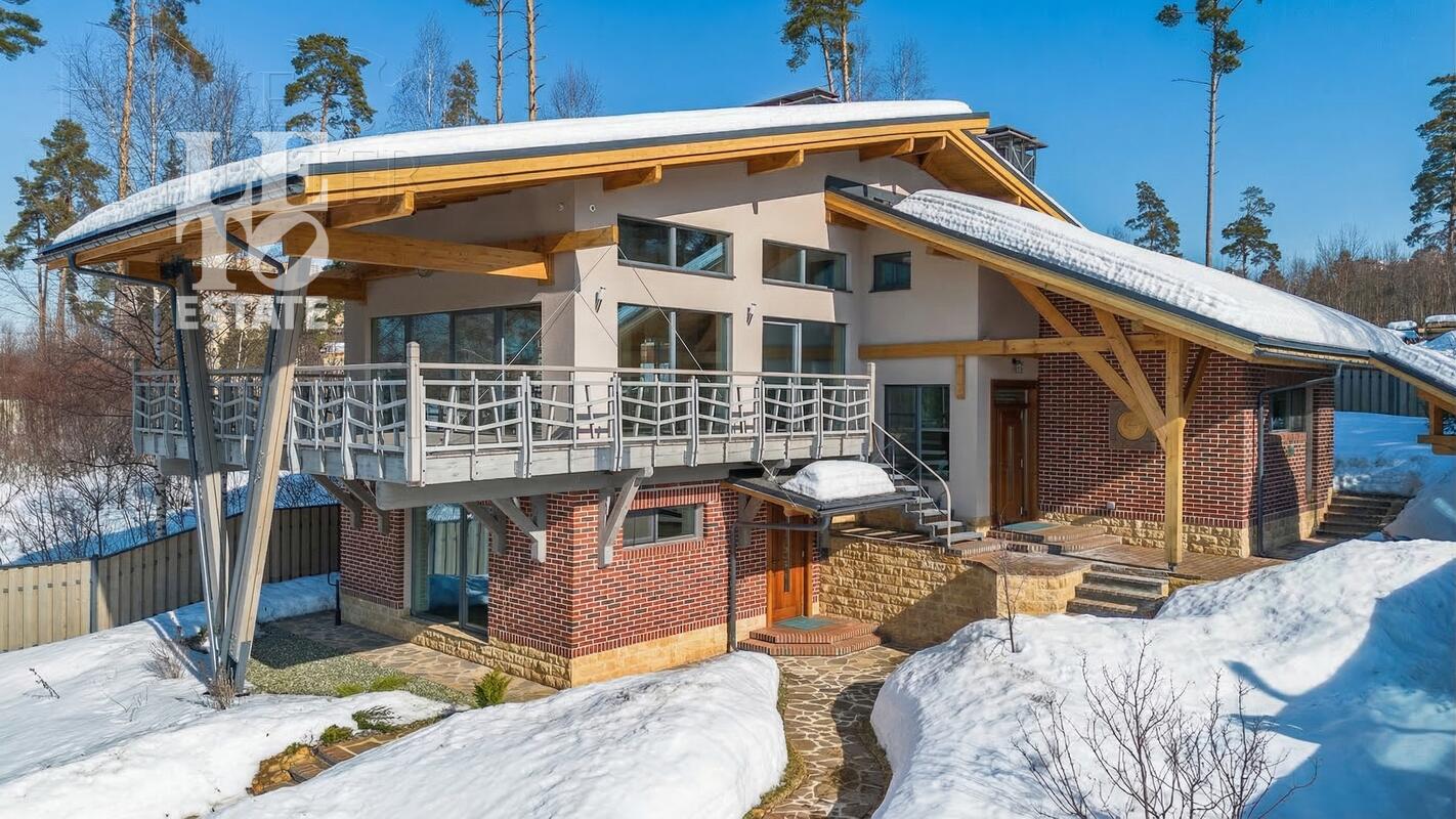 3-этажный коттедж 287.8 м² с отделкой