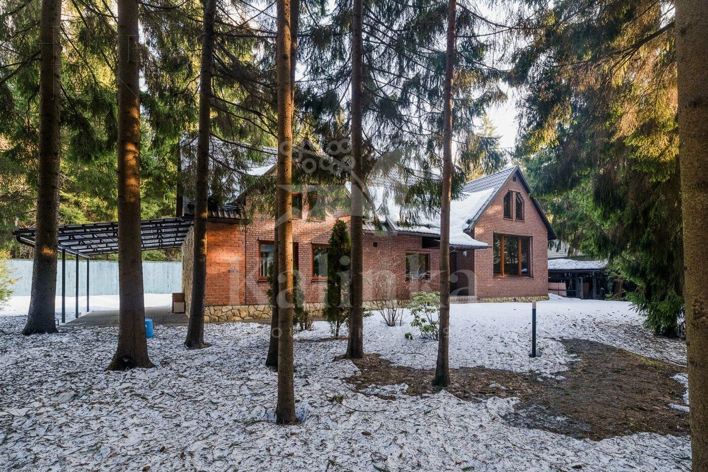 2-этажный коттедж 570 м² с отделкой