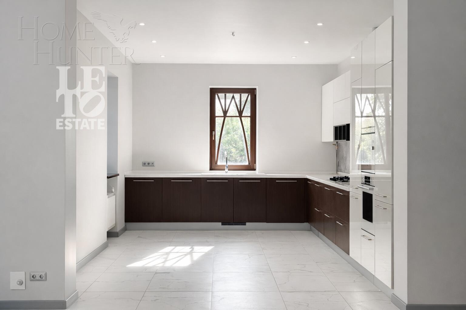 2-этажный коттедж 500 м² с отделкой