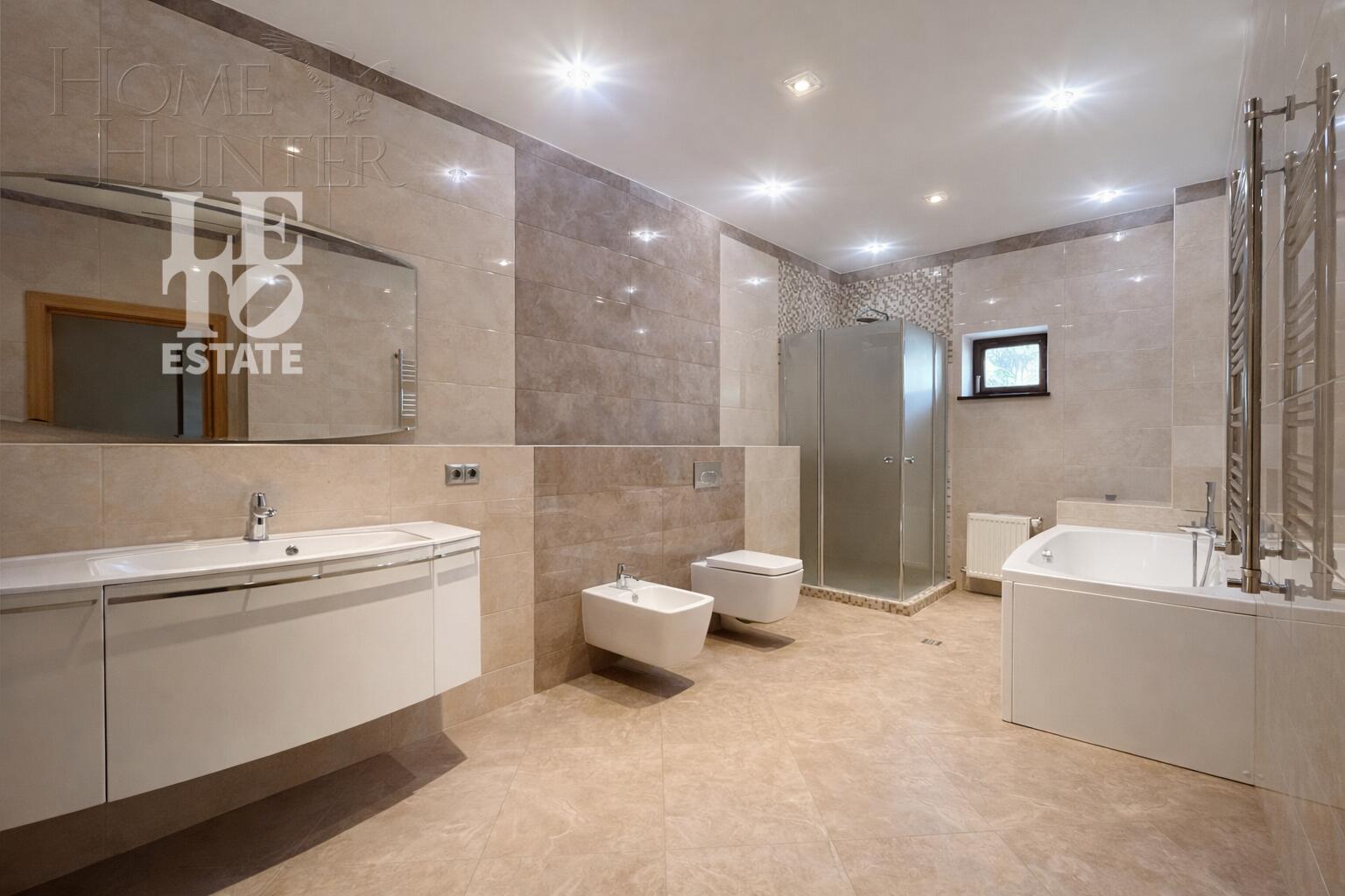 2-этажный коттедж 607 м² с отделкой