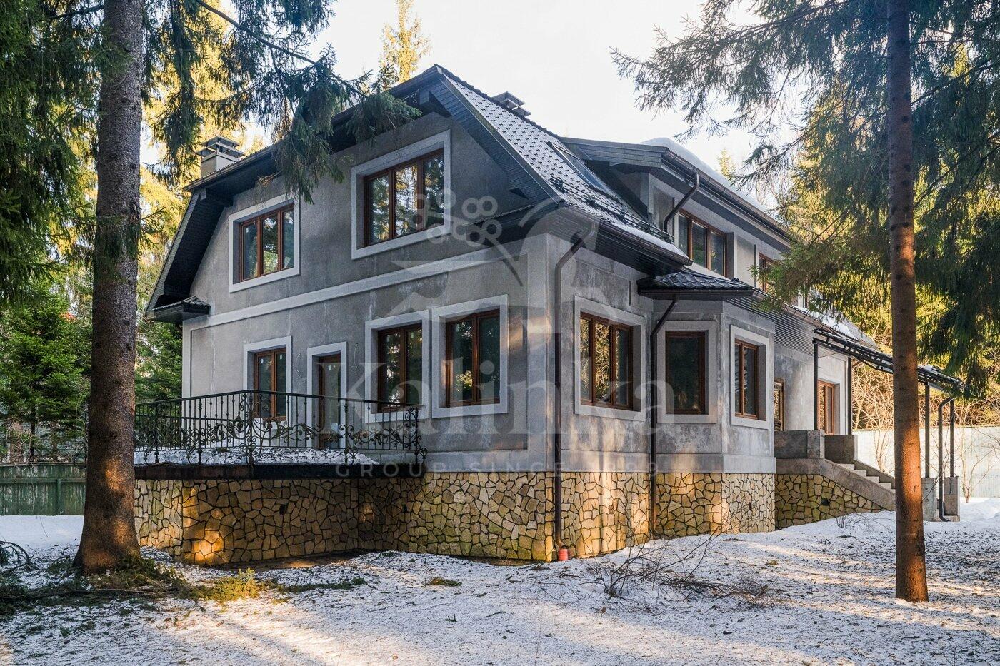 2-этажный коттедж 570 м² с отделкой