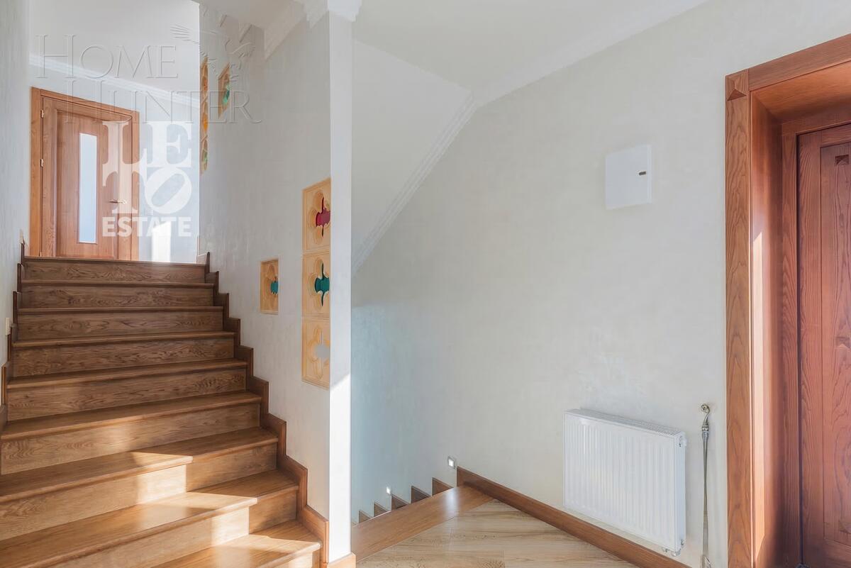 3-этажный коттедж 287.8 м² с отделкой