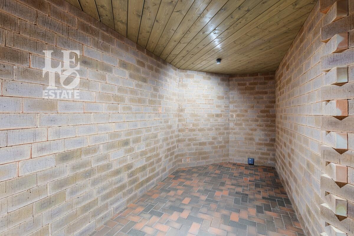 3-этажный коттедж 287.8 м² с отделкой