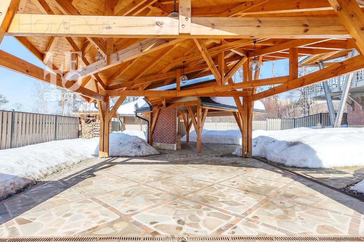 3-этажный коттедж 287.8 м² с отделкой