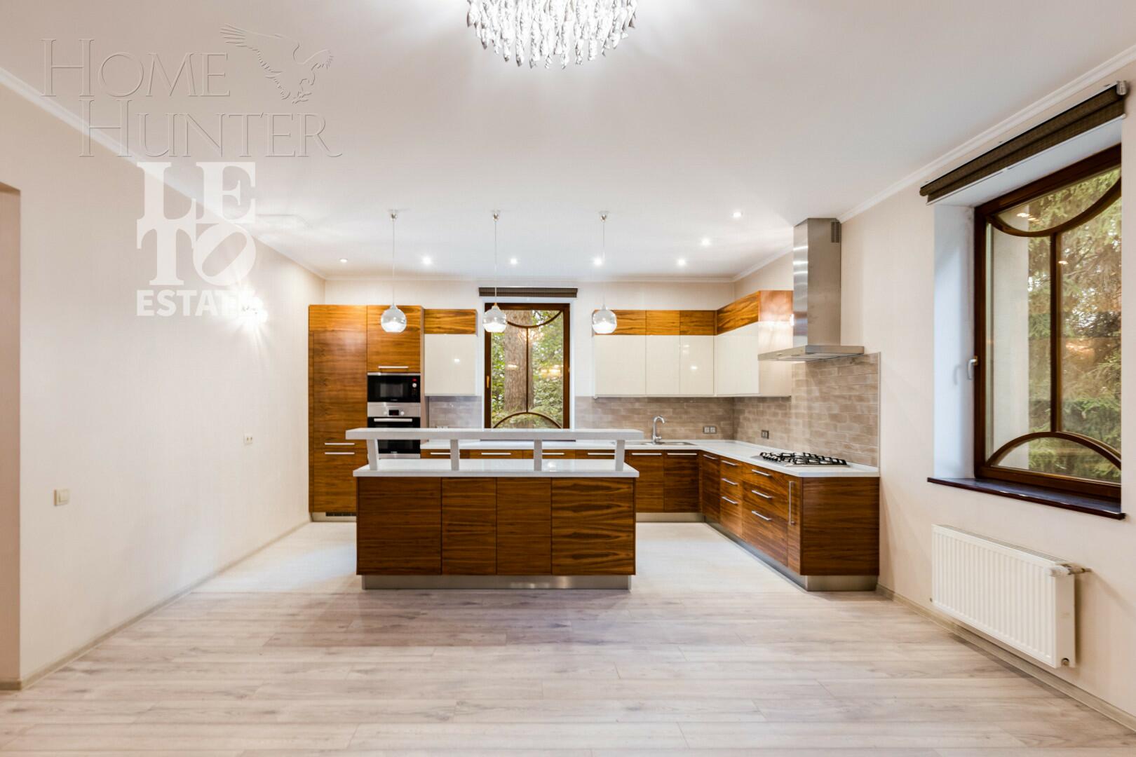 2-этажный коттедж 607 м² с отделкой